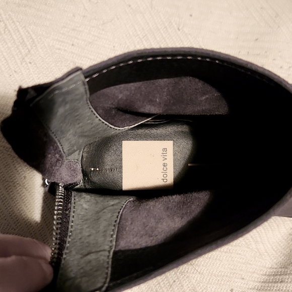 Saks Fifth Avenue Tassius Suede Zip-Up Booties in Anthracite Gray - Size 7.5 - Picture 5 of 8